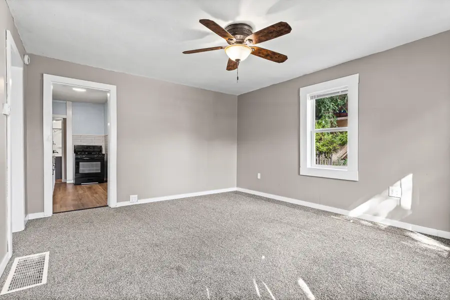 421 Caledonia St, La Crosse, WI 54603 - #2