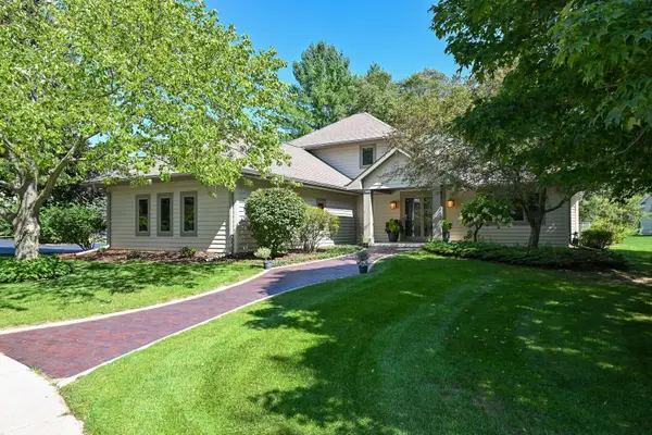 960 Woodlake Rd, Kohler, WI 53044