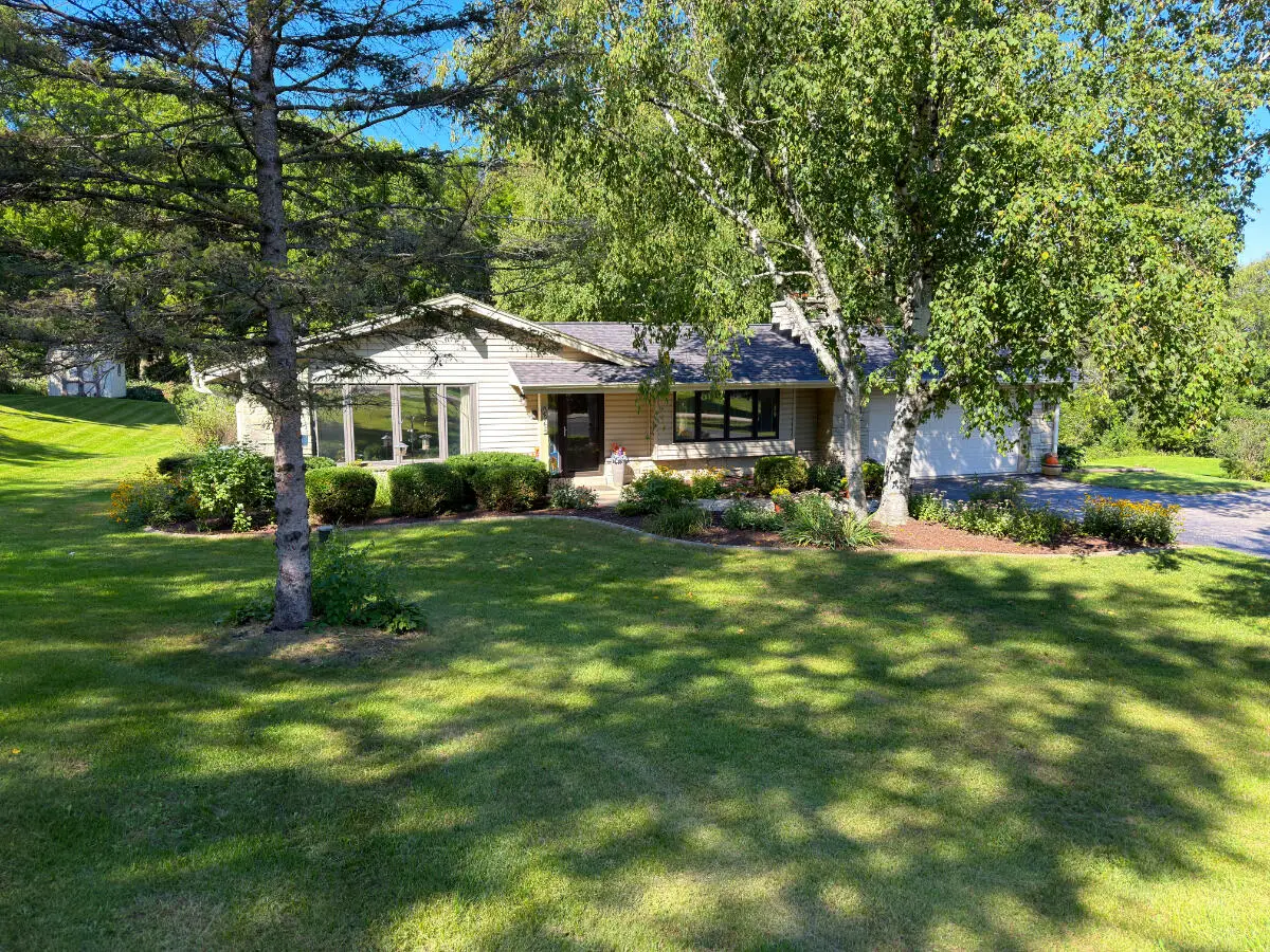 W240N4035 Swan Rd, Pewaukee, WI 53072 - #1
