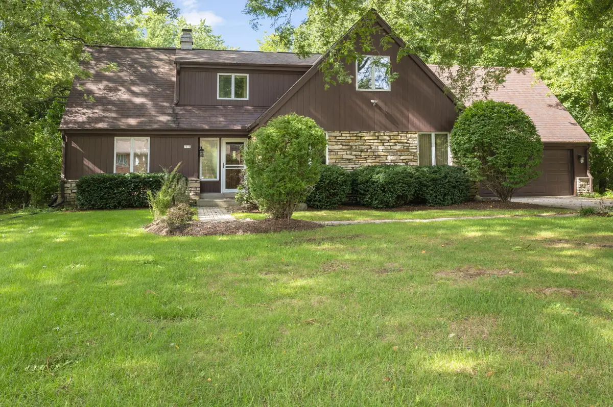 2515 W Wending Dr, Glendale, WI 53209 - #1