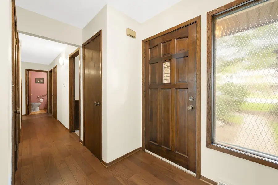 2515 W Wending Dr, Glendale, WI 53209 - #2