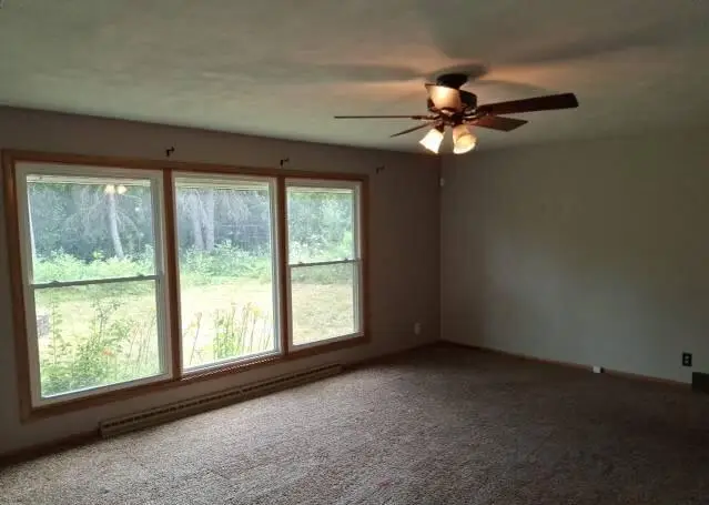 6005 Greenleaf Blvd, Mount Pleasant, WI 53406 - #3