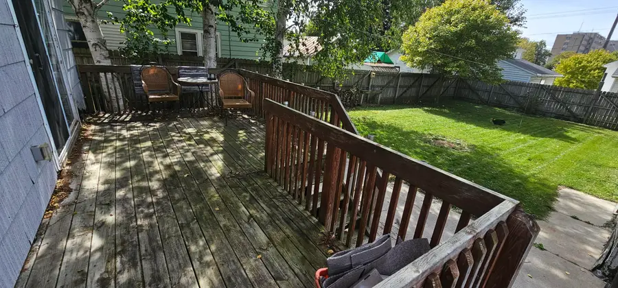 616 S 18th St, Manitowoc, WI 54220 - #3