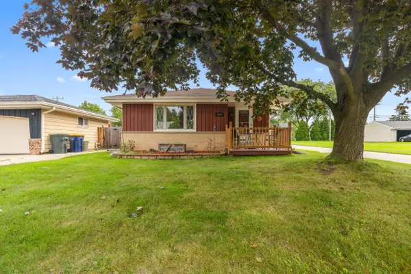 3140 S 107th St, West Allis, WI 53227