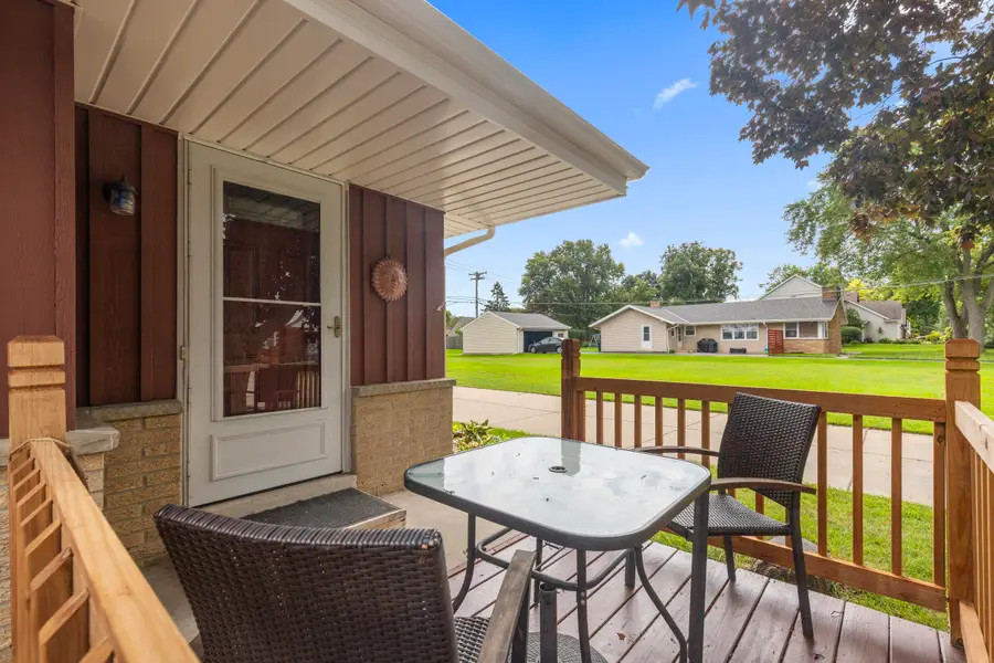 3140 S 107th St, West Allis, WI 53227 - #2