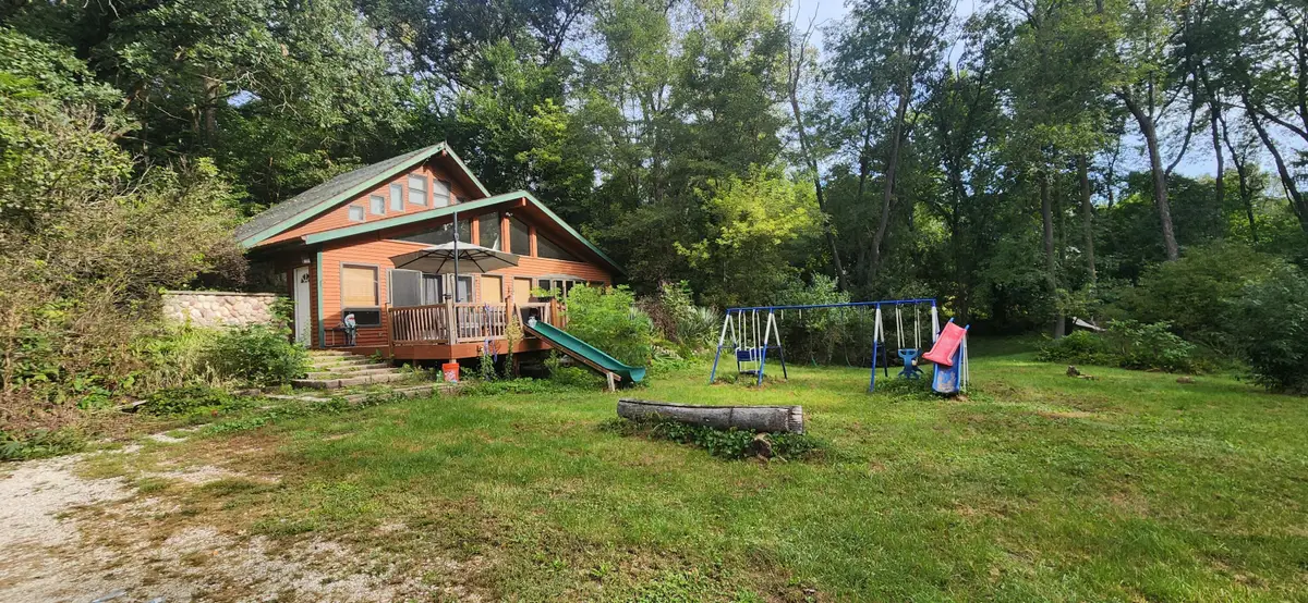 N6790 Tippecanoe Trl, Sugar Creek, WI 53121 - #1