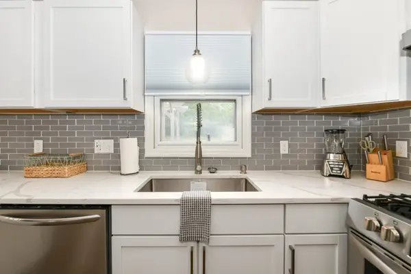 8969 W Hustis St, Milwaukee, WI 53224