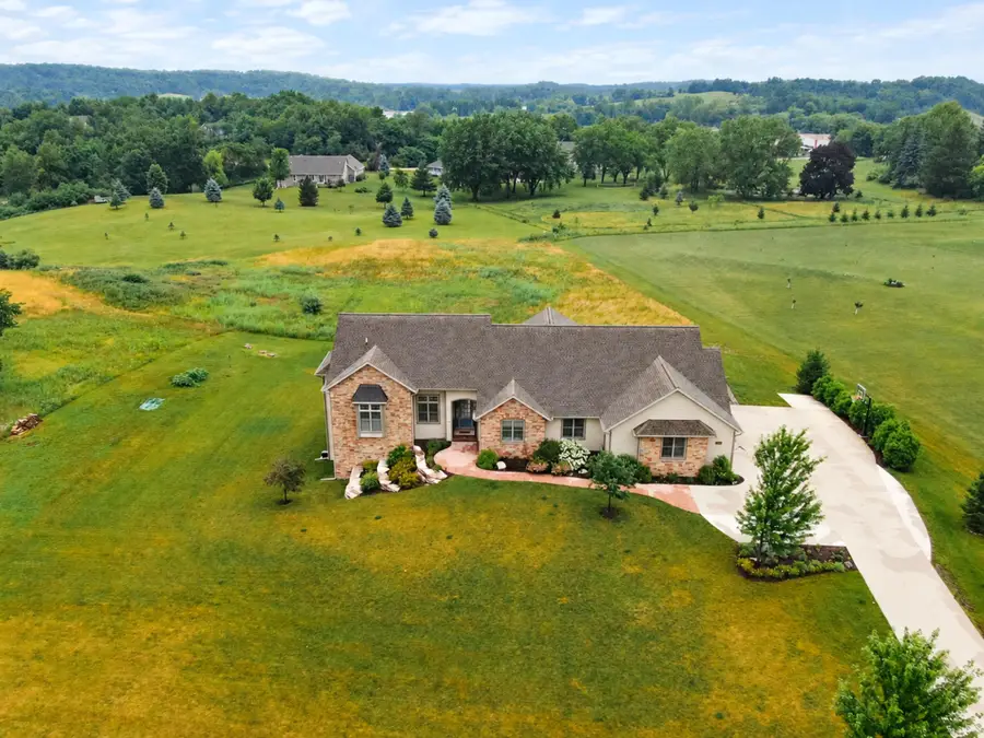 4268 S Woodcrest Ridge Dr, West Bend, WI 53095 - #3