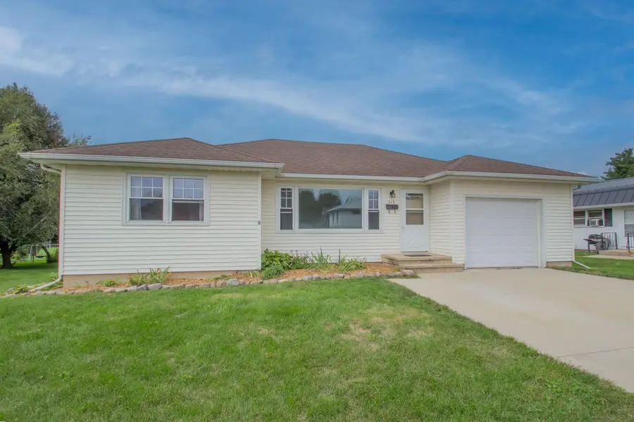 315 Edison St, Waterloo, WI 53594 - #2