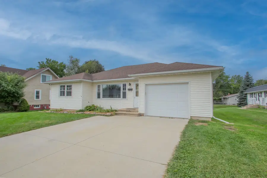 315 Edison St, Waterloo, WI 53594 - #3
