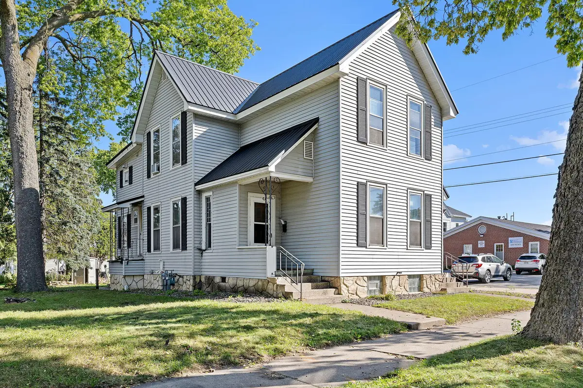 1009-1011 King St, La Crosse, WI 54601 - #1