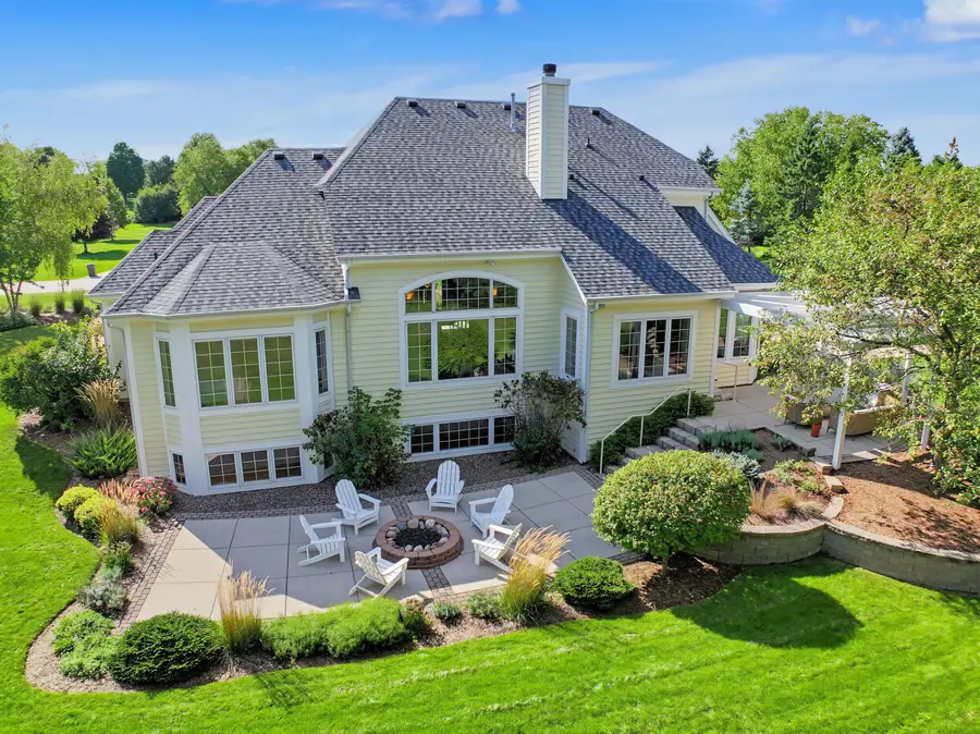 261 Steeple Pointe Cir, Delafield, WI 53018 - #2