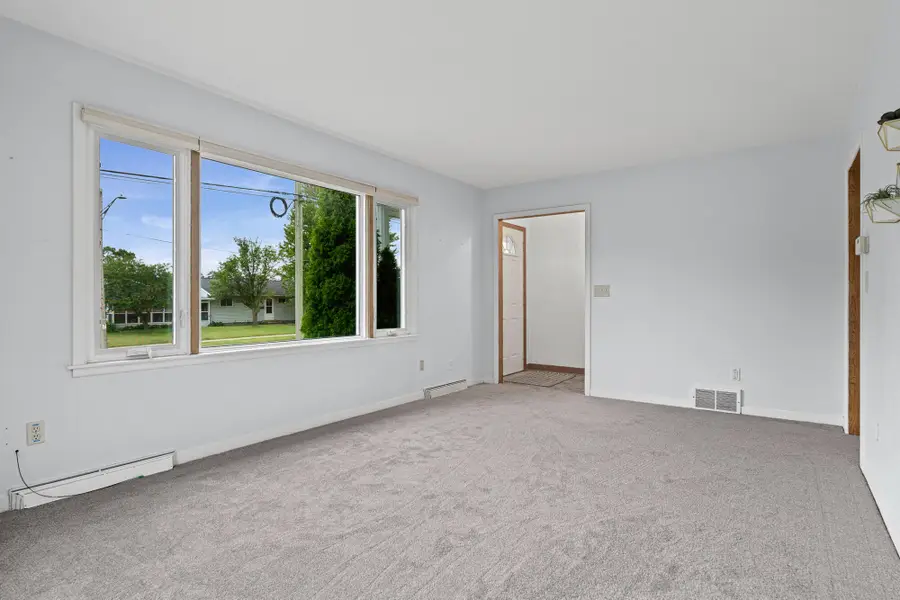 959 Wilson St, Onalaska, WI 54650 - #2