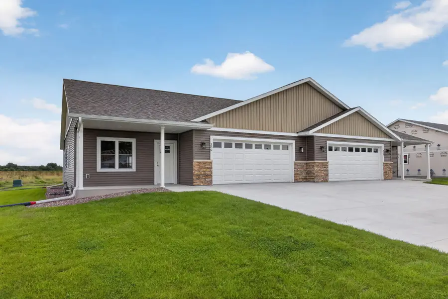 300 London Ln, Rockland, WI 54653 - #3