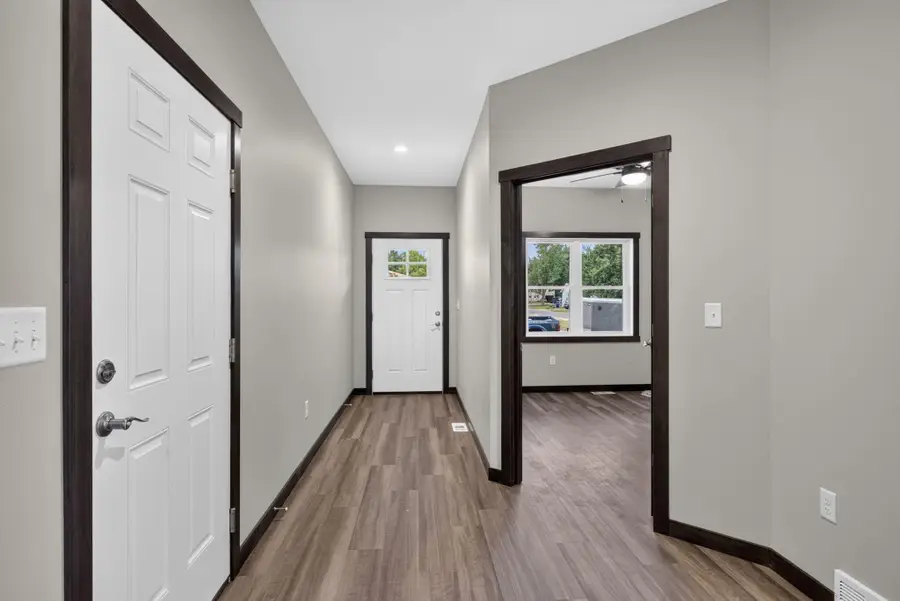 302 London Ln, Rockland, WI 54653 - #3