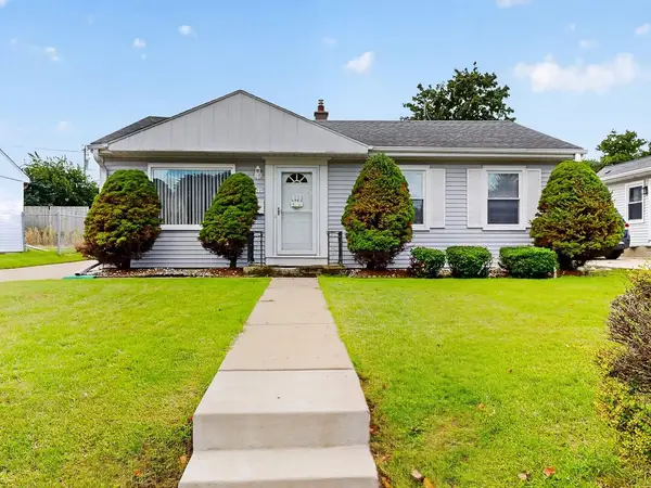 6829 W Arthur Ave, West Allis, WI 53219