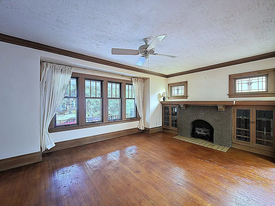 627 E Russell Ave, Milwaukee, WI 53207 - #2