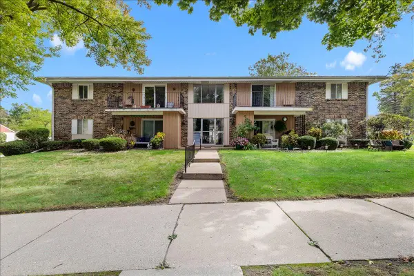 3408 S Taylor Ave, Milwaukee, WI 53207