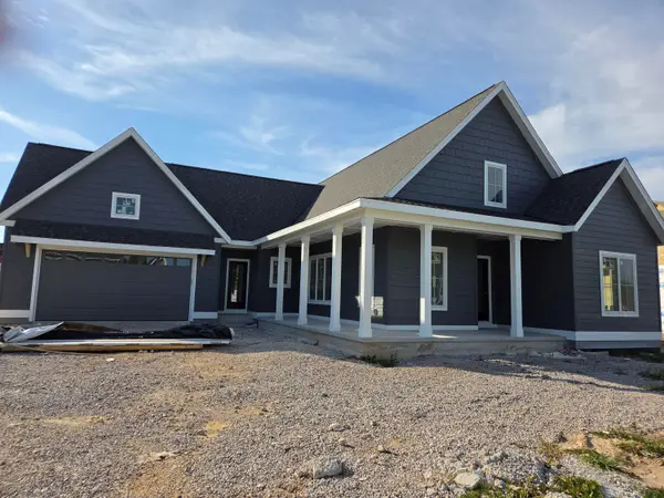 540 Meadow Cir E, Kohler, WI 53044