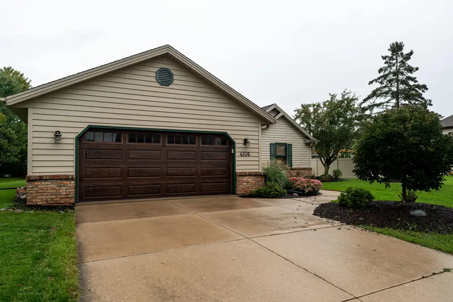 4106 W Southwood Dr, Franklin, WI 53132 - #2