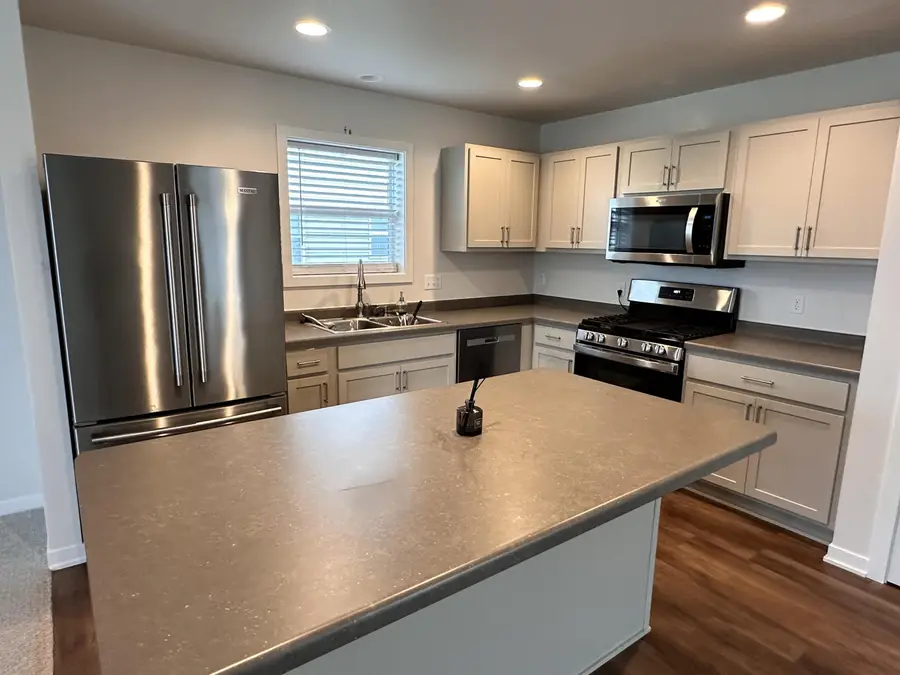 1033 Cole Ct, Sheboygan Falls, WI 53085 - #2