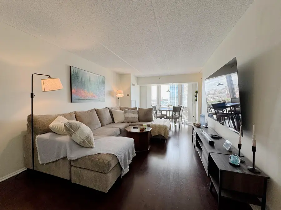 270 E Highland Ave, Milwaukee, WI 53202 - #2