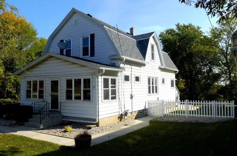 8860 S 5th Ave, Oak Creek, WI 53154 - #2