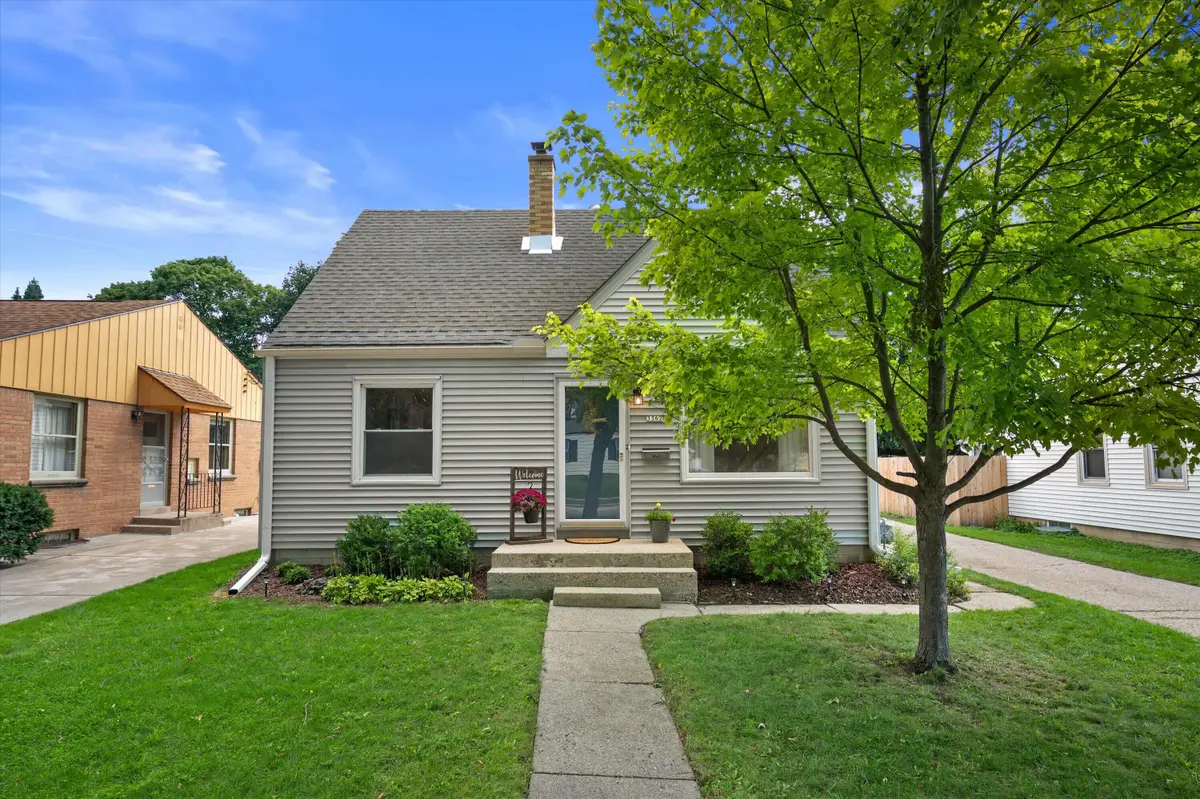3362 N 97th St, Milwaukee, WI 53222 - #1