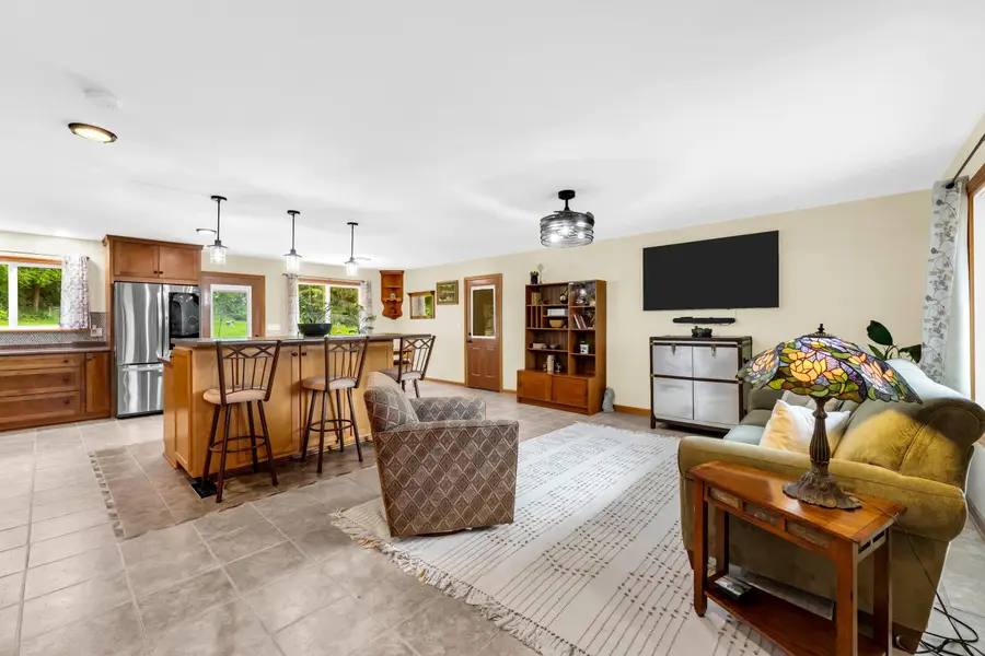 W242S7070 Cameron Dr, Vernon, WI 53189 - #3