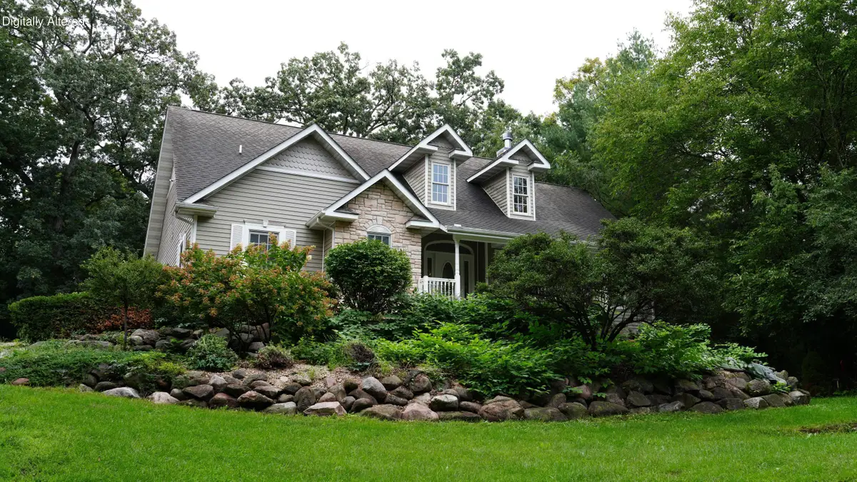 1528 E Lakeshore Dr, Twin Lakes, WI 53181 - #1