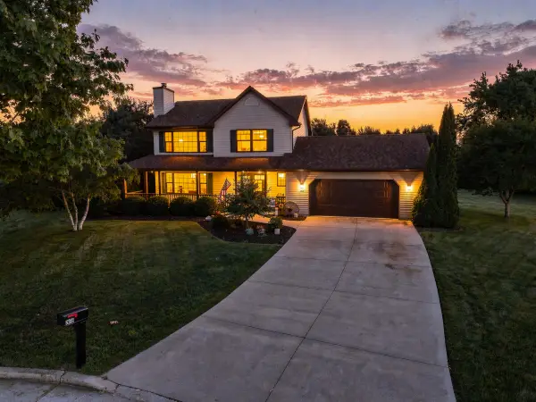 2639 Black Fox Ct, Sheboygan, WI 53081