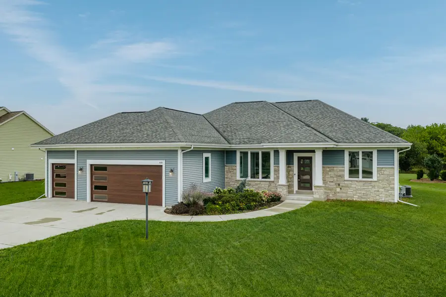 615 Bark River Way, Dousman, WI 53118 - #3