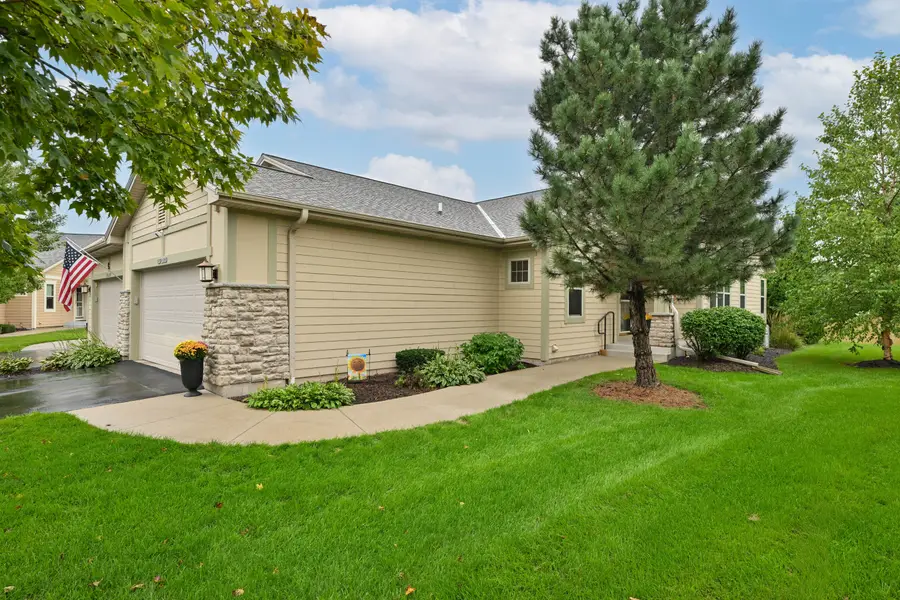 S70W15265 Honeysuckle Cir, Muskego, WI 53150 - #2