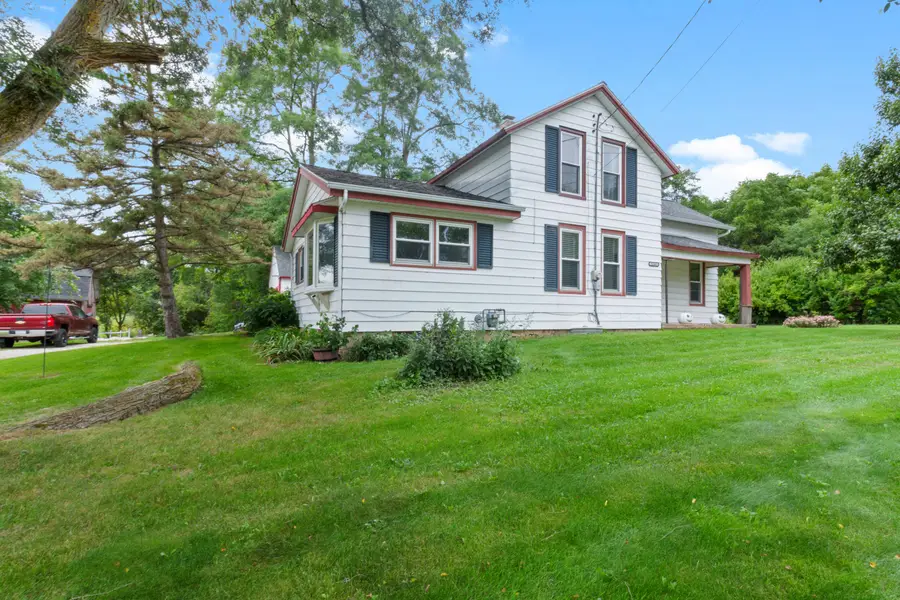 5245 S Martin Rd, New Berlin, WI 53146 - #2