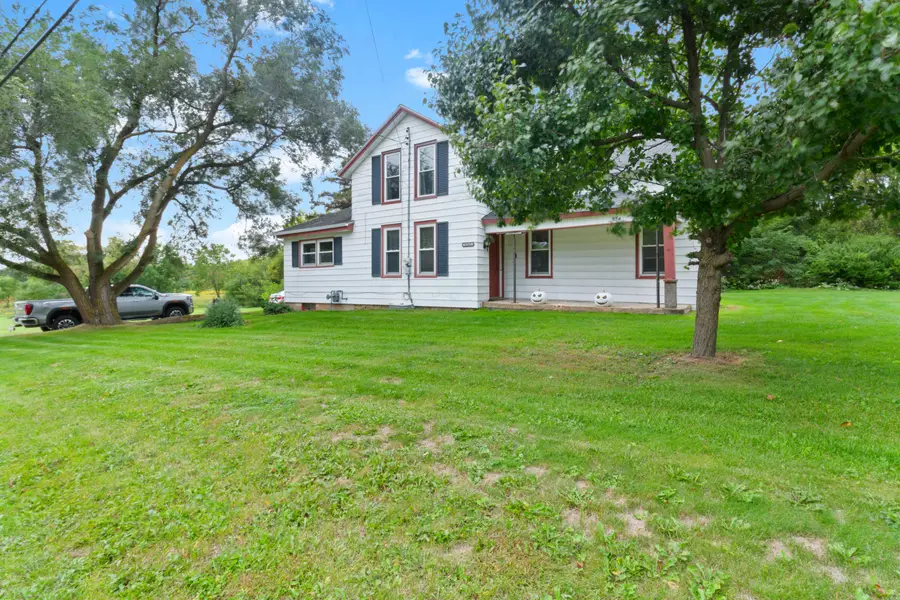 5245 S Martin Rd, New Berlin, WI 53146 - #3