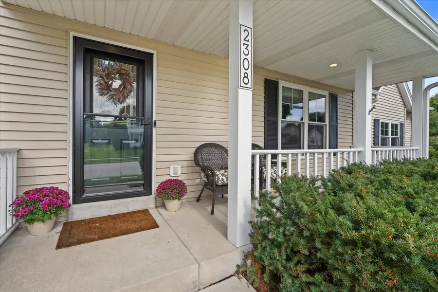 2308 Patrick Ln, Waukesha, WI 53188 - #2