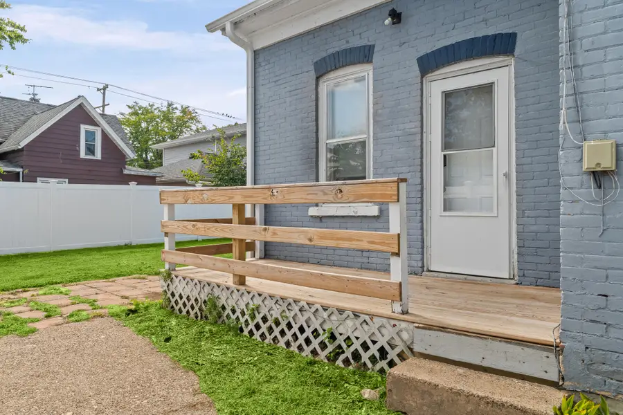 946 Hood St, La Crosse, WI 54601 - #2
