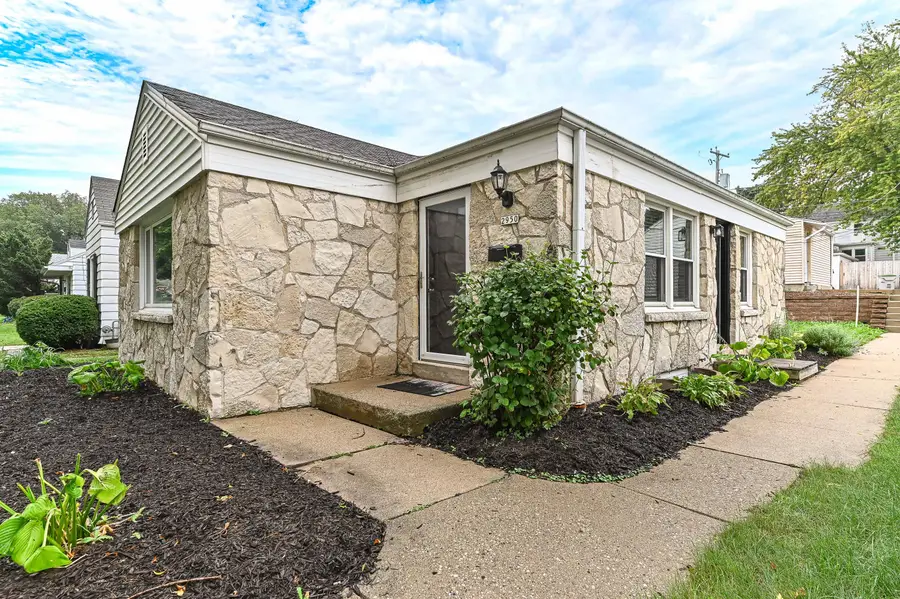 2950 N 91st St, Milwaukee, WI 53222 - #2