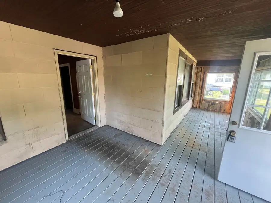 640 N Locust St, Reedsburg, WI 53959 - #2