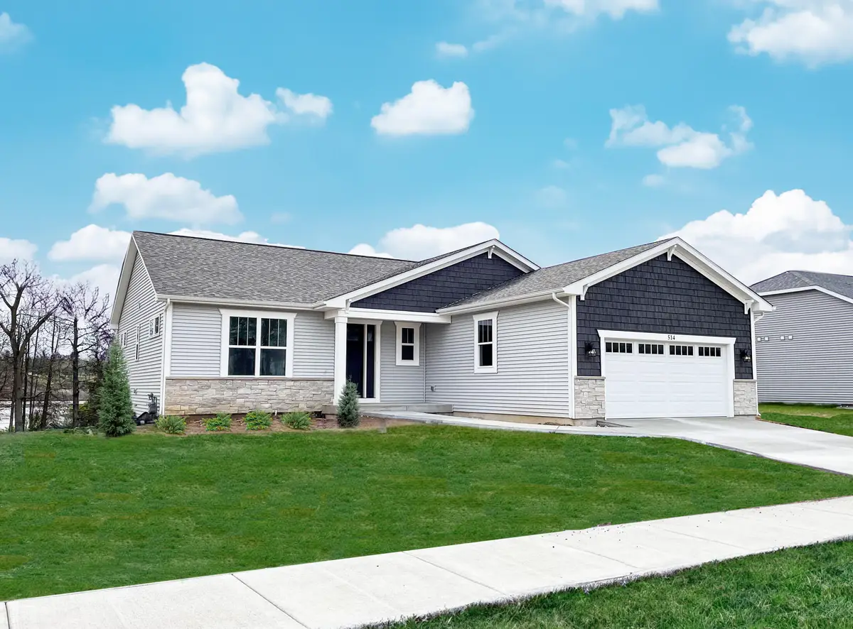 715 Arbor Ridge Dr, Delavan, WI 53115 - #1