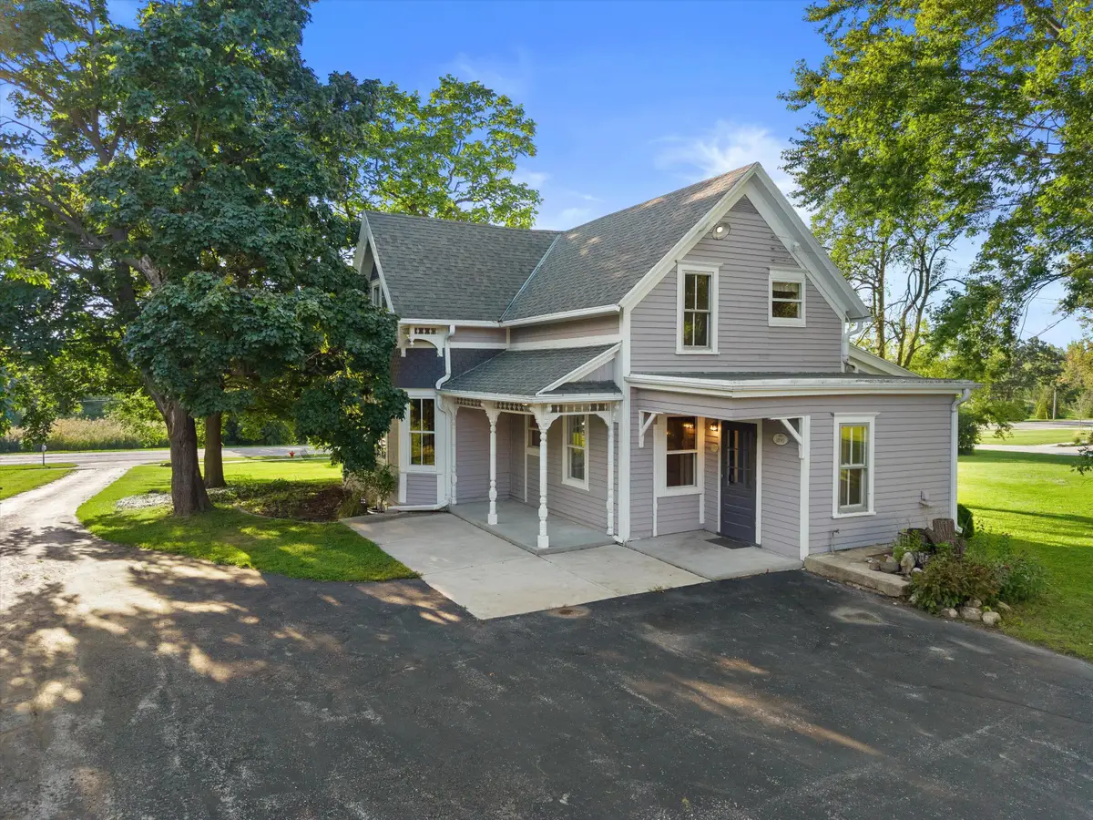 7582 S 51st St, Franklin, WI 53132 - #1