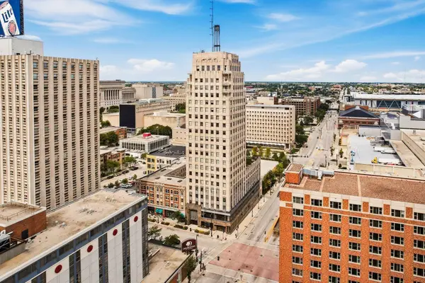 606 W Wisconsin Ave, Milwaukee, WI 53203