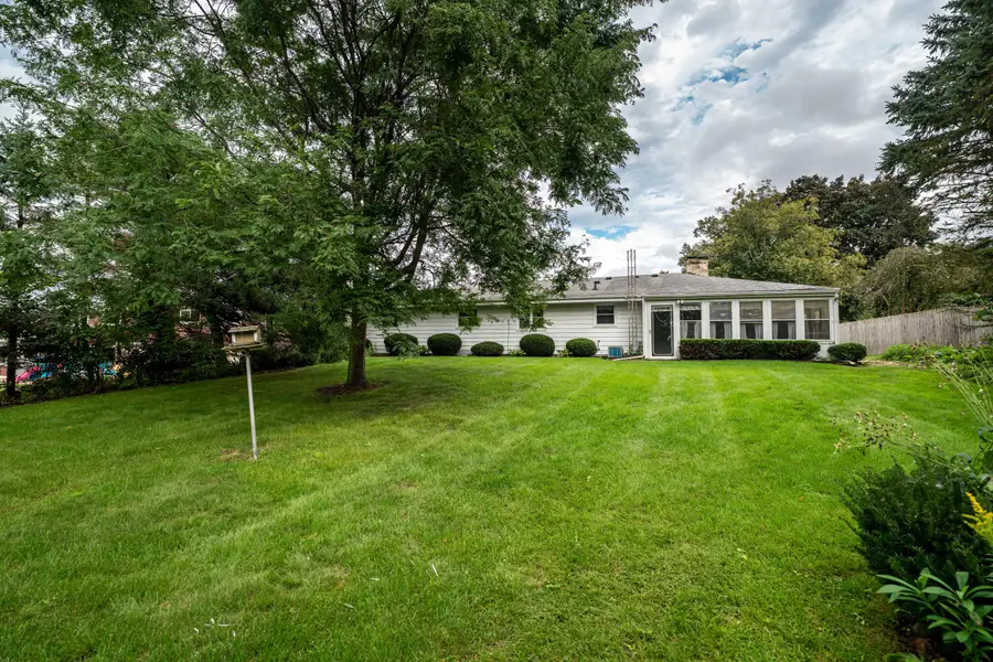 1638 Meadowlane Ave, Mount Pleasant, WI 53406 - #2