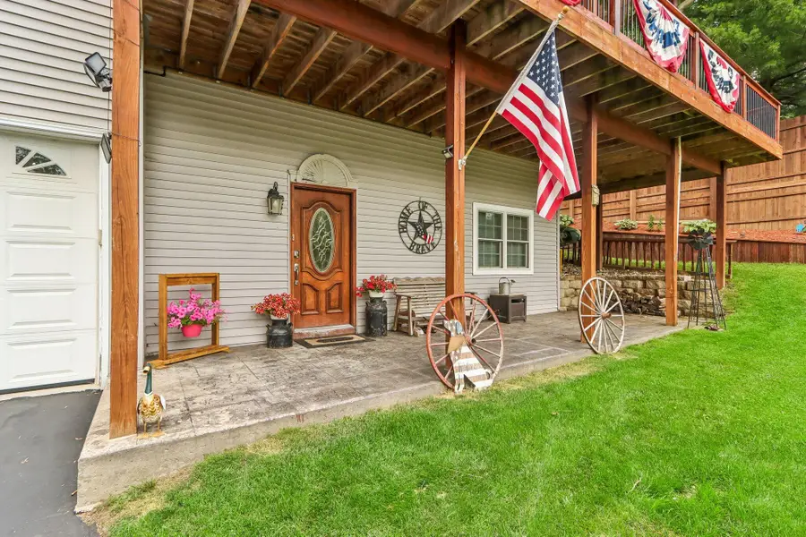 7920 Greendale Ave, Burlington, WI 53105 - #2