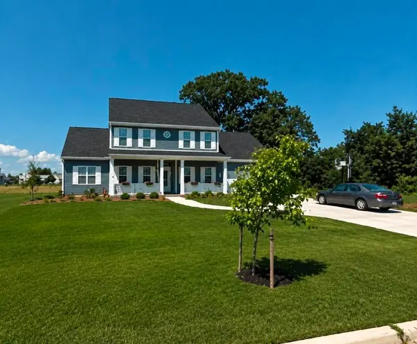 4848 W Woodland Dr, Franklin, WI 53132