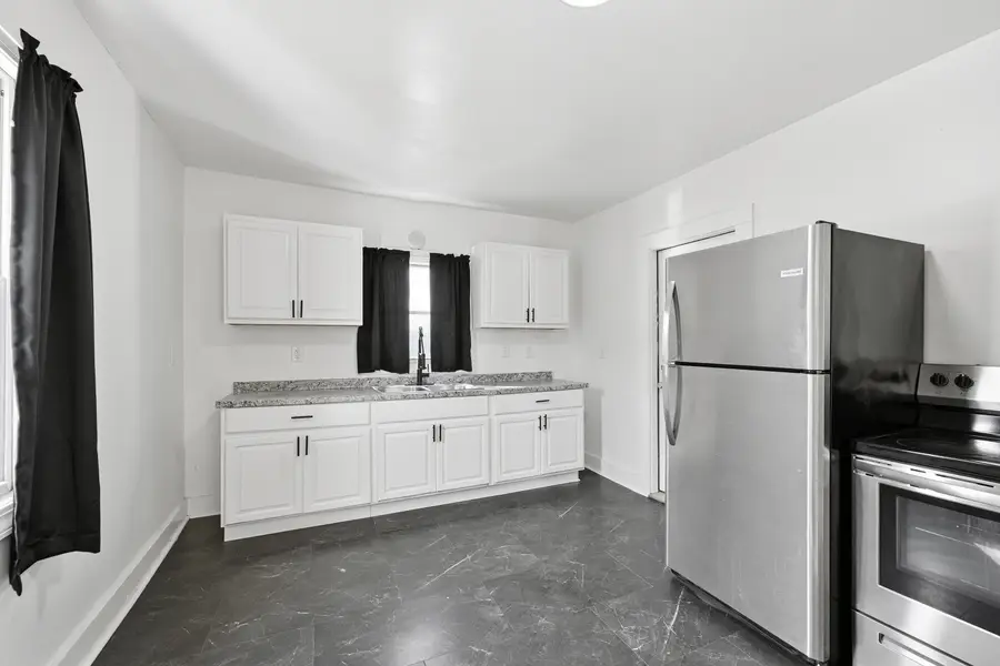 7215 W National Ave, West Allis, WI 53214 - #2