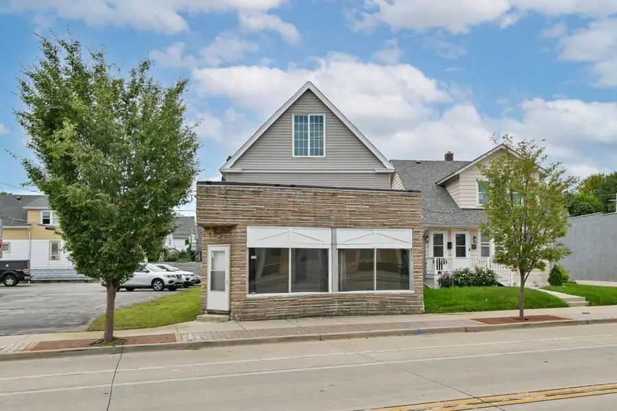 7215 W National Ave, West Allis, WI 53214 - #3