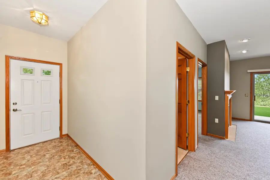 N55W17156 Ravenwood Dr, Menomonee Falls, WI 53051 - #3