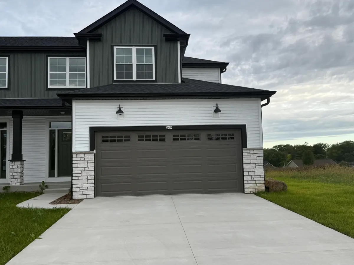 505 Golf Dr, Jefferson, WI 53549 - #1