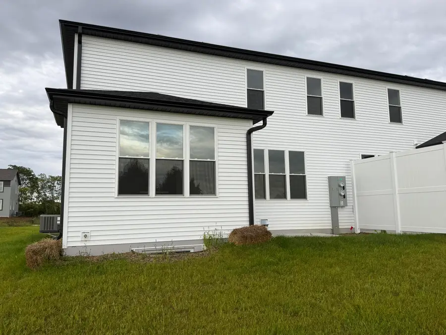 505 Golf Dr, Jefferson, WI 53549 - #3